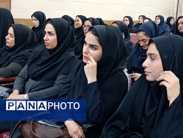 دوره ارزشیابی کیفی–توصیفی؛ گامی نو در مسیر توانمندسازی معلمان عنبرآباد