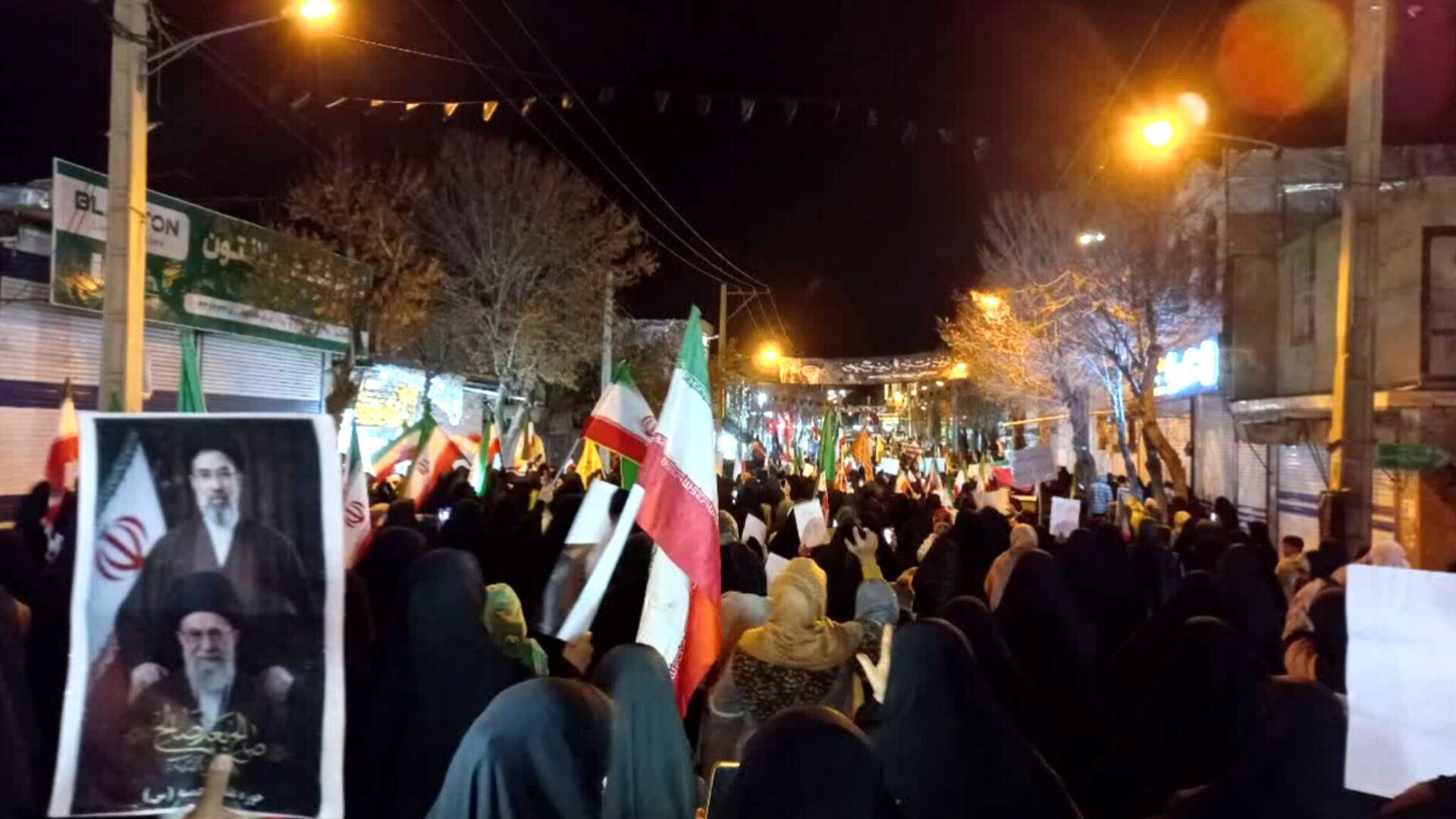 بیعت با رهبر جدید در شب بارانی؛ پیام همبستگی و امید به سوی آینده را دارد