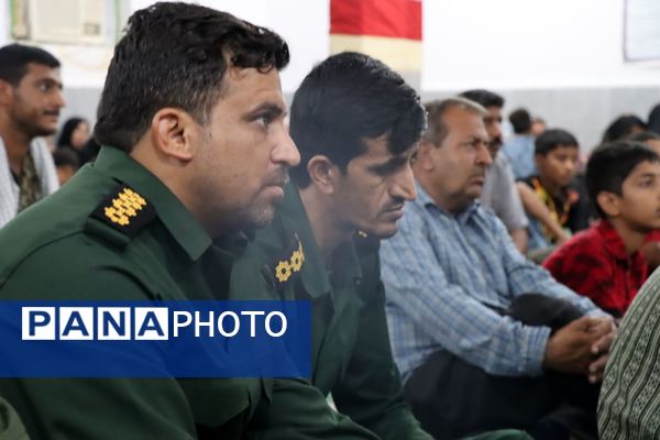 برگزاری یادواره شهدا در روستای دولاب با حضور مسئولان و خانواده‌های شهدا