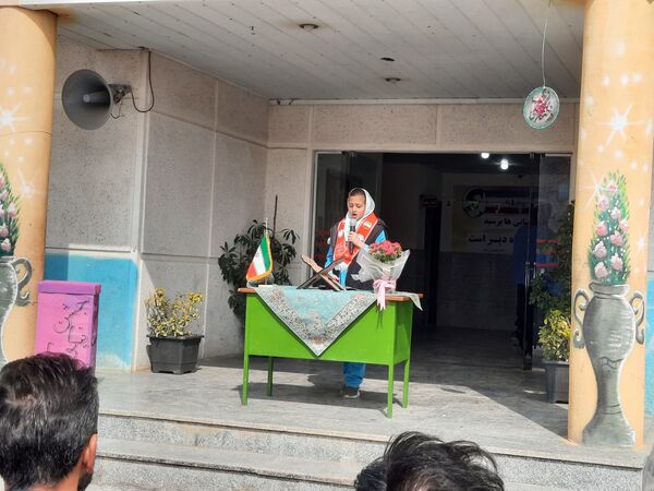 روز درختکاری و نیکوکاری در دبستان ارشاد قائمشهر