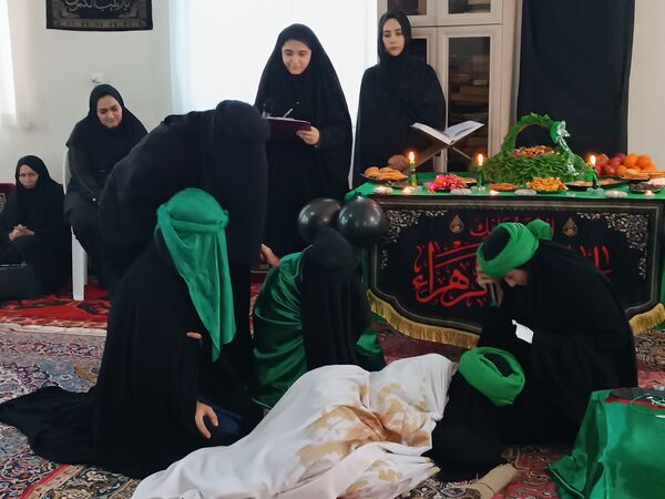 برگزاری برنامه‌ ویژه، به مناسبت ایام فاطمیه در امامزاده نیار اردبیل