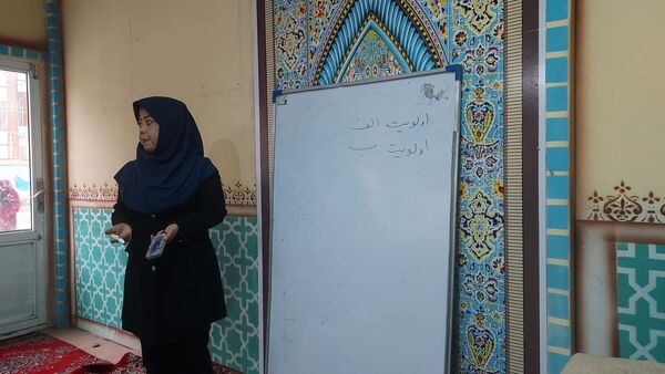 جلسه آموزش خانواده در دبیرستان میرزا جعفر سروقد مشهد مقدس 