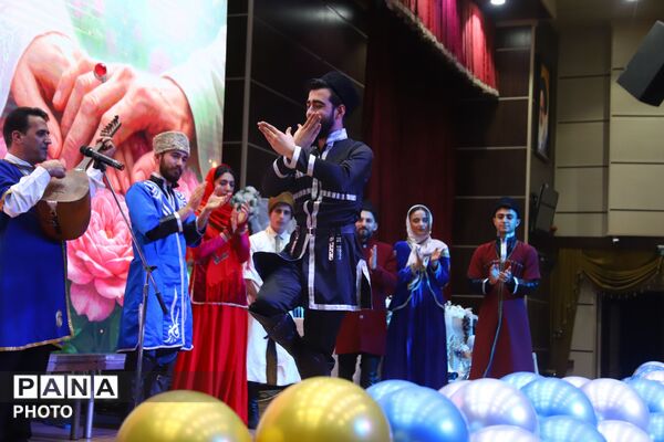 پنجمین دوره «جشن وصال» با هدف معرفی و تجلیل از ۱۰۰ زوج جوان