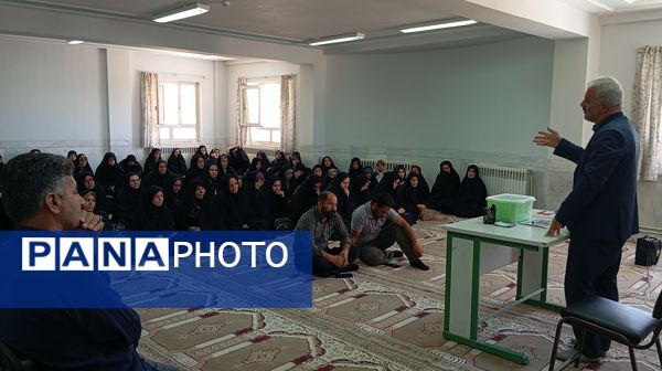 ارتقای مشارکت اولیا و مربیان در هنرستان حضرت زهرا (س) بن