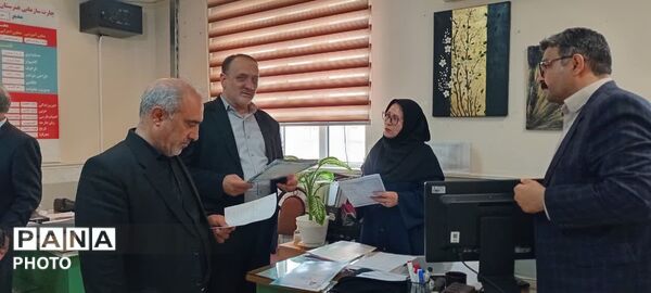 بازدید از حوزه‌های امتحانات نهایی و روند ثبت نام دانش آموزان در شهرستان مرزی کلات 