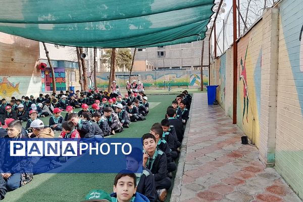 همایش یاوران انقلاب در دبستان شاهد شهید قدوسی ناحیه دو شهرری 