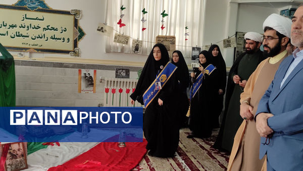 حال و هوای نمایشگاه مدرسه انقلاب در شهر جعفریه قم