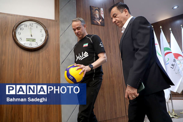 نشست خبری مربی تیم ملی والیبال