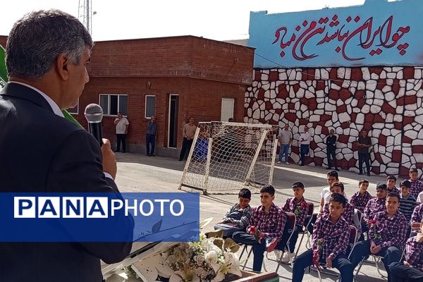 «جشن جوانه‌ها» ویژه دانش آموزان پایه هفتم در مدرسه دانشمند شهرستان پردیس