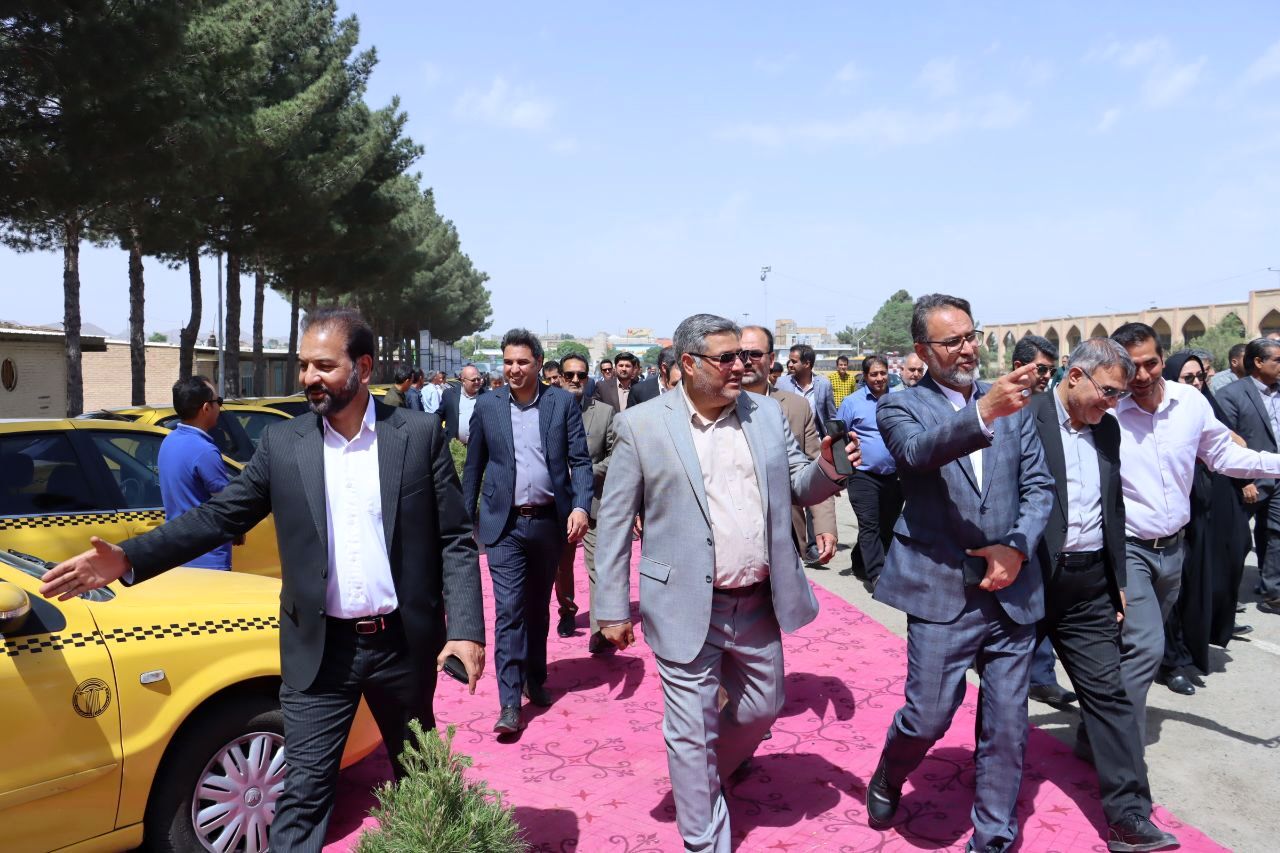 آیین رونمایی و افتتاح پروژه‌ها و ماشین‌آلات شهرداری تربت‌حیدریه