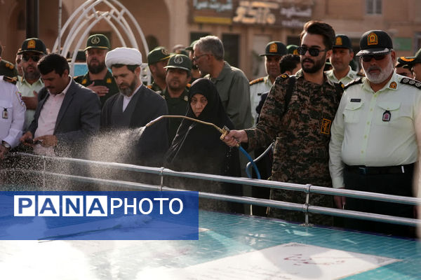 عطر افشانی گلزار شهدا؛ تجدید پیمان با آسمان در یزد