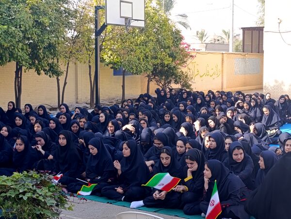 زنگ مهر در فراشبند به صدا در آمد