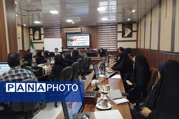 برگزاری جلسه آموزشی سرگروه های آموزشی قطب شهرری به میزبانی ناحیه یک شهرری