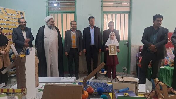 نمایشگاه جشنواره «نوین کاو» در پژوهش سرای دانش‌آموزی حاجی آباد