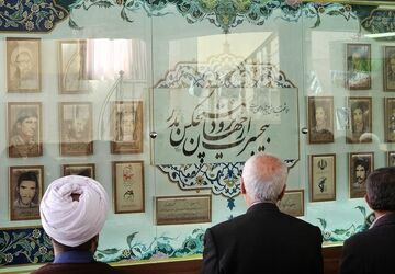 از یادمان شهدا فرهنگی شهرستان فارسان رونمایی شد