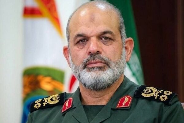  رزمندگان اسلام مسلح‌ترین ارتش تاریخ جهان را به زانو در آوردند