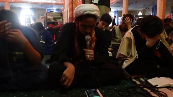 برگزاری مراسم خوانش اعمال ام‌داوود در سومین روز اعتکاف 