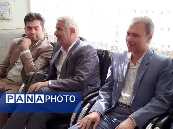 دیدار معاون پرورشی آموزش و پرورش کاشمر با کادر دبیرستان امام حسین (ع)