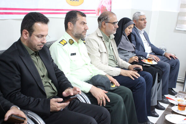 آیین جشن عاطفه‌ها در دبستان ولایت سمنان 