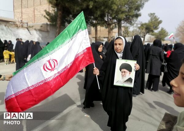 راهپیمایی نوجوانان و کودکان در روز قدس در شهرستان خلیل آباد