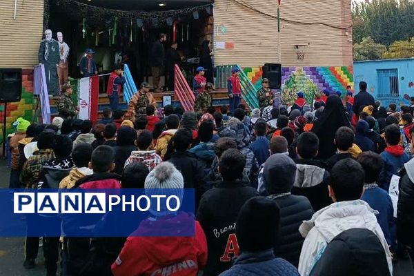 نواختن زنگ آغاز هفته بسیج مستضعفین در مدارس شهرستان ری