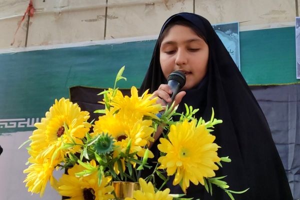 شور وشوق دانش‌آموزان در برنامه صبحگاهی مدرسه مریم بهارستان دو