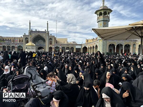 آیین قرائت دعای عرفه در حرم حضرت معصومه(س)