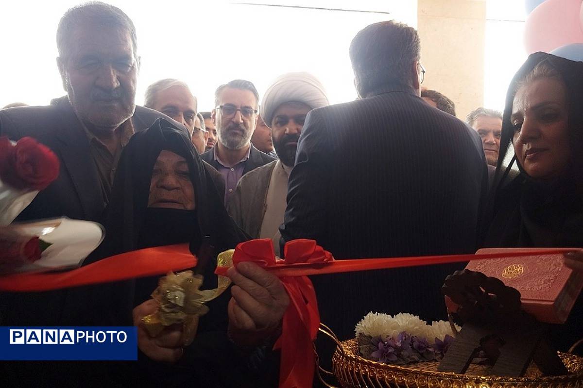 آیین بهره برداری از مدرسه شهدای پالایشگاه تهران در کهریزک 