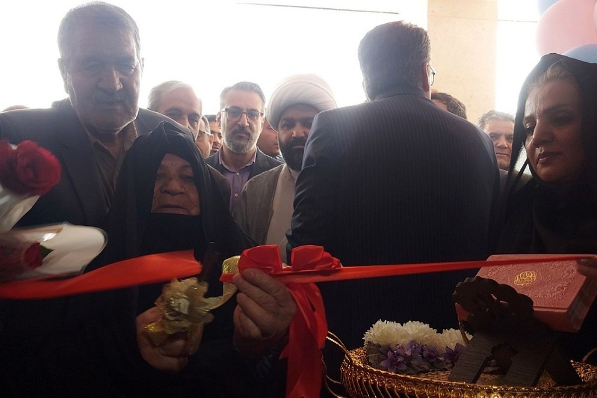 آیین بهره برداری از مدرسه شهدای پالایشگاه تهران در کهریزک 