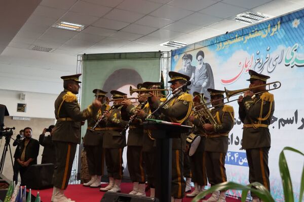 جشن مردمی استقبال نمادین ورود امام