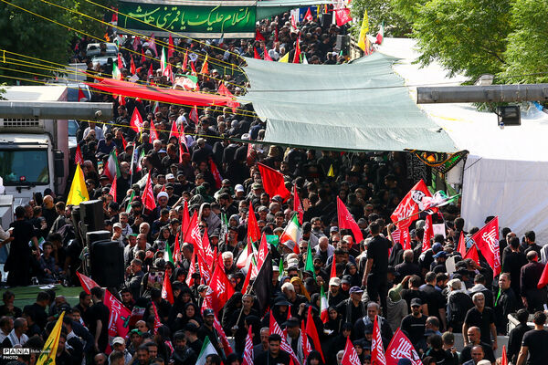 مراسم تشییع پیکر مطهر رهبر شهید انقلاب در تهران - 4
