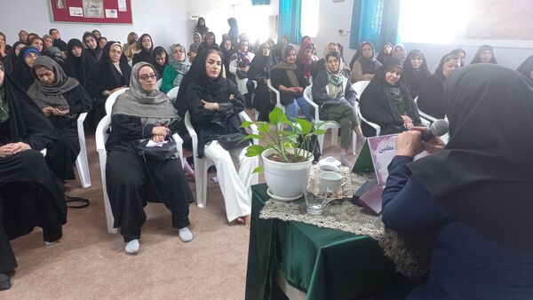 جلسه آموزش خانواده در دبستان لطیفه 