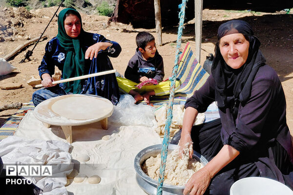 مهمان نوازی مردم انقلابی و غیور روستای پل بریده از مسئولین و رزمندگان