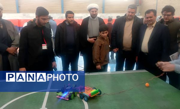 نمایش استعدادها و ایده‌ها