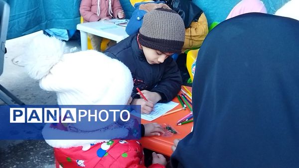 حضور مردم در مهمانی کیلومتری اعیاد شعبانیه نیشابور