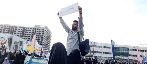 حماسه حضور مردم در حمایت از طرح نور حجاب و عفاف در مشهد