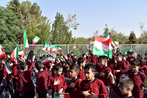آیین زنگ «مهر و مقاومت» در مدارس شهرستان بهاباد