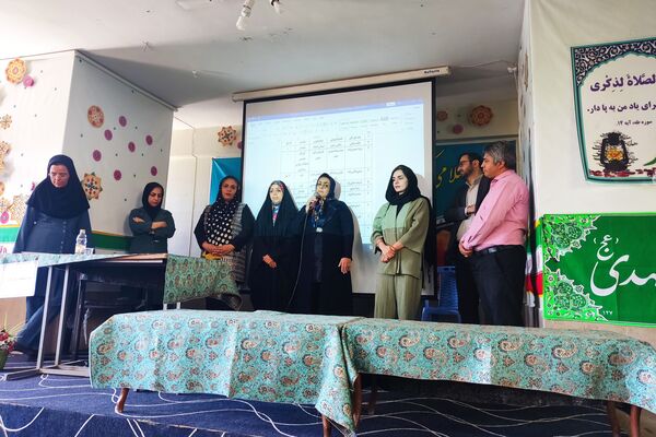 انتخابات انجمن اولیا و مربیان در دبیرستان دخترانه گراشی ناحیه۳