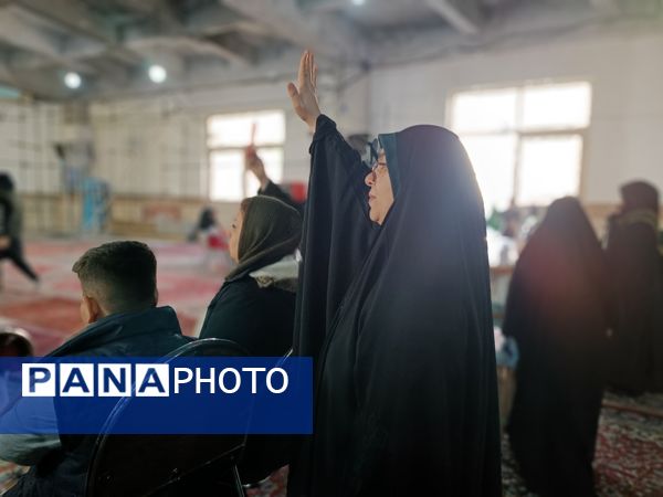 اجتماع بانوان مقاومت و تجلیل از همسران جانبازان در مصلی نماز جمعه شهرستان قدس