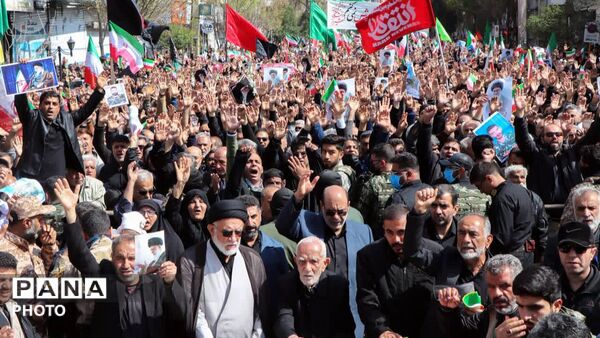 وداع با شهدای مدافع اقتدار وطن در شیراز