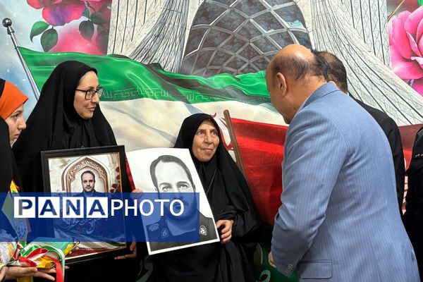 زنگ انقلاب در اسلامشهر طنین‌انداز شد