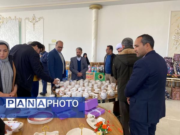 نمایشگاه صنایع دستی در کوهسرخ