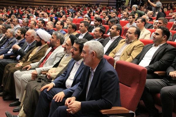 مراسم معلم سرآمد ۱۴۰۳ شهرستان‌های استان تهران و گرامیداشت مقام معلم در ایوان ری
