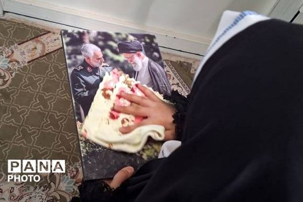 غبارروبی مساجد به مناسبت آغاز ماه مبارک رمضان توسط دانش‌آموزان ناحیه دو شهرری 