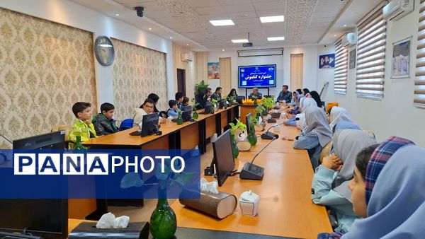 آیین تجلیل از برگزیدگان جشنواره کتابنوش