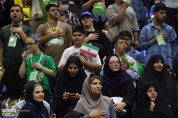 جشن «از خواستن تا توانستن»
