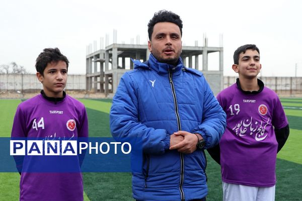 آیین افتتاحیه زمین ورزشی چمن مصنوعی اورین