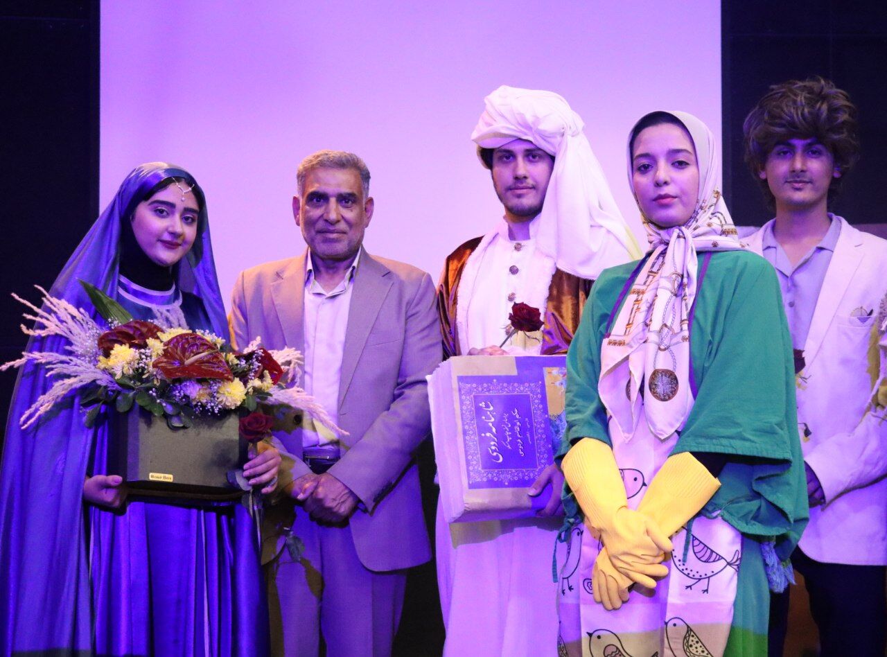 رویداد کودک و شاهنامه در مشهد