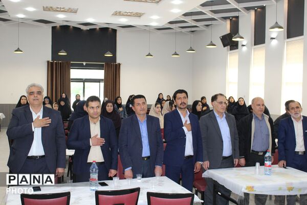 وقتی صدای خبرنگاران پانا به احترام معلمان بلند شد