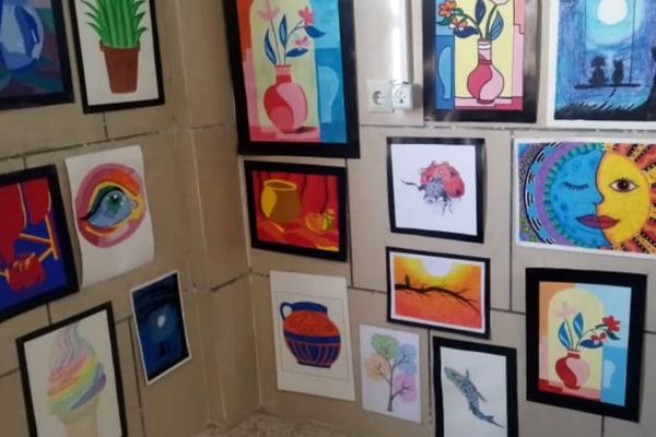 نمایشگاه هنر و کار و فناوری در آموزشگاه شاهد 16